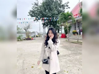 Clip Bích Phấn 2k6 Đắk Lắk non ngon và thích call show cùng ny
